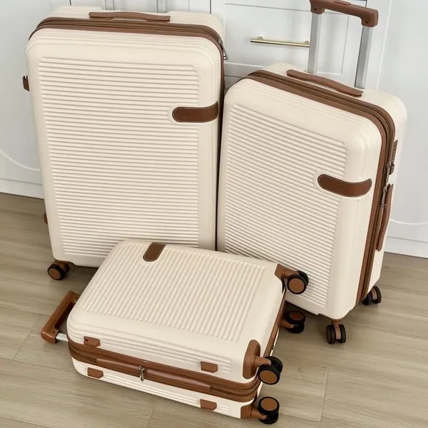 Mala GRANDE 40kg de bordo de em promoção  Mala de Viagem Feliz POLIPROPILENO