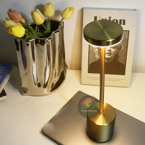 Luminária de mesa abajur cabeceira escrivaninha Led 3 em 1 Recarregável