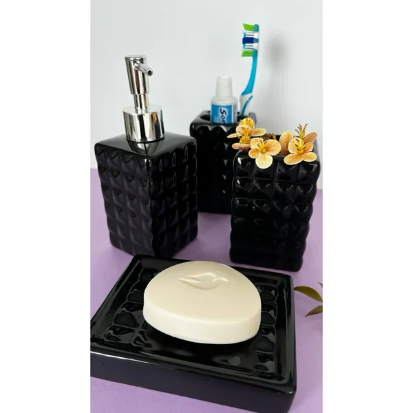 KIT 4 PCS CONJUNTO BANHEIRO  CERÂMICA (PORTA SABONETE LIQUIDO, OBJETOS, PORTA ESCOVAS, SABONETEIRA