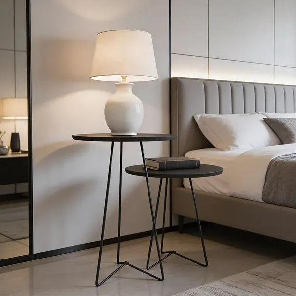 Kit 2 Mesas de Cabeceira MDF com Pés Tripé Ferro Preto para Quarto