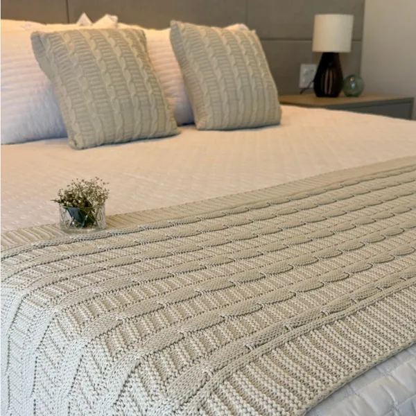 Kit Peseira De Tricot Cama Casal, Queen Ou King + Capas Almofada Para Cama E Sofá Luxo Decoração FI