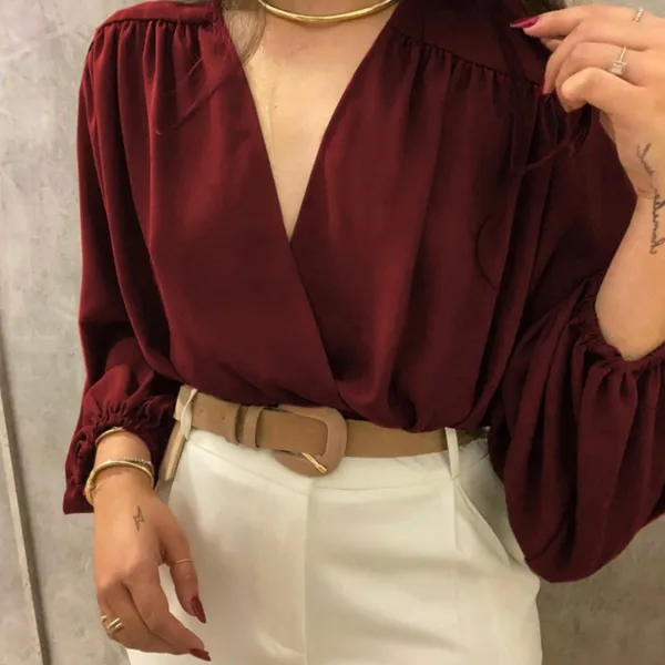 Blusa feminina manga longa decotada transpassada, corte V elegante