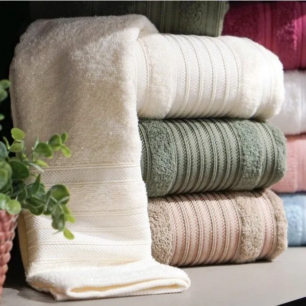 Kit Jogo 2 Toalhas De Banho Linha Luxo Prime Florença - 74 x 1,50  450 G/m2 - 100% Algodão - Alta Qualidade