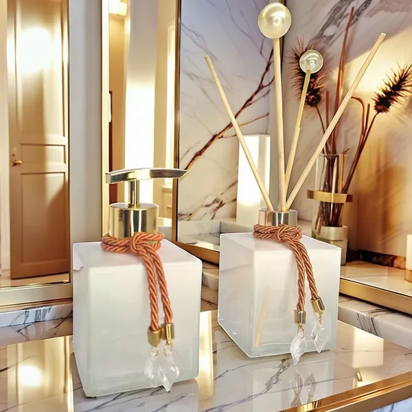 Kit Lavabo Luxo Vidro Branco Saboneteira Difusor Aroma Decoração Branco Bandeja Banheiro