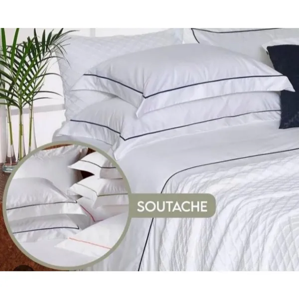 Jogo de Cama Queen 4 pecas 180 Fios com Detalhe no SOUTACHE.