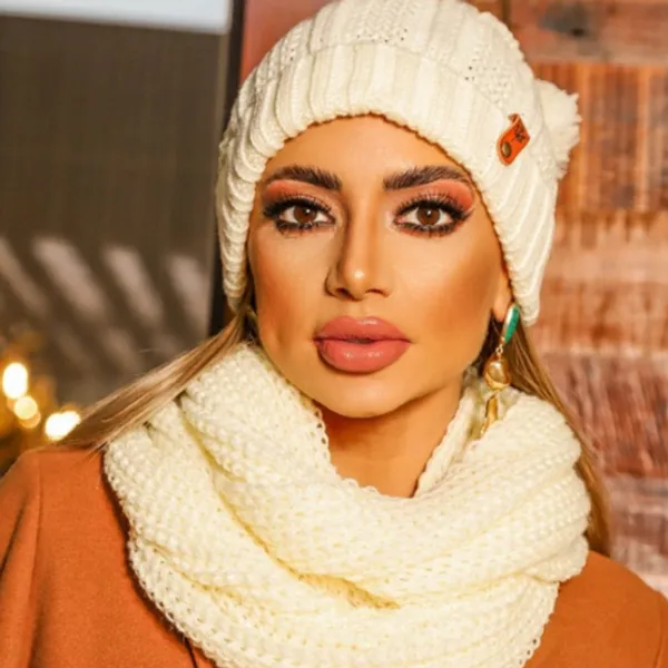 Conjunto Gorro Touca + Gola Cachecol Infinito Tricot Lã  Macio Tendência Inverno Moda 2023
