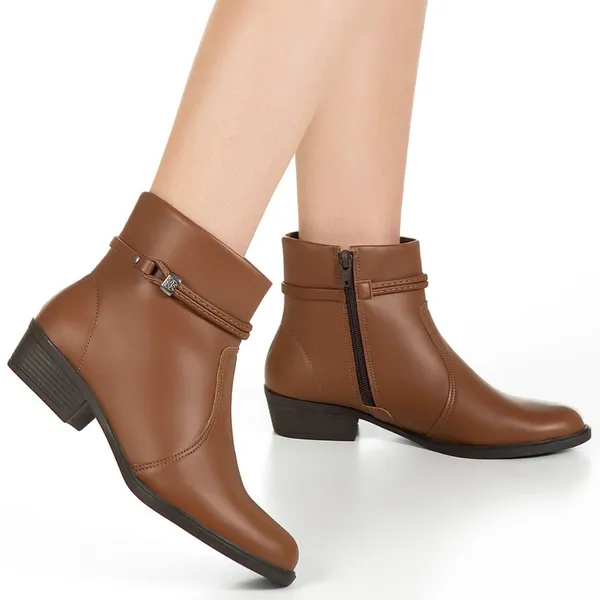 Bota GiGiL cano curto zíper, salto baixo, bico redondo casual
