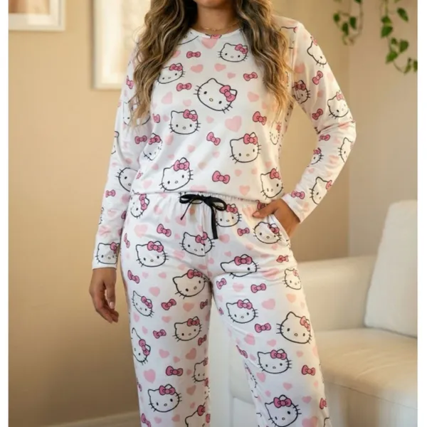 Pijama Feminino Personagem Estampado Hello Kitty Fechado Longo Inverno Malha Suede Premium