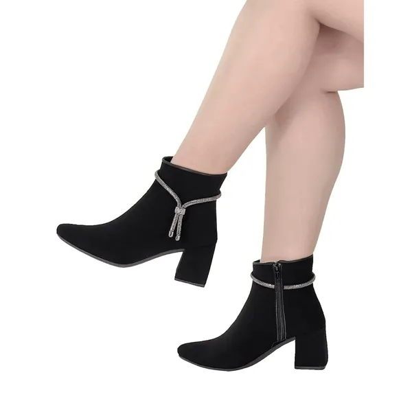 Bota Feminina Bico Fino Salto Cano Curto Shekinah Enfeite Strass Detalhe Confortável Ziper