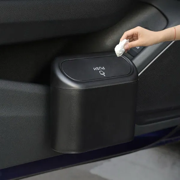 Mini Lixeira Portátil Para Veículos Preta com Tampa (6704)