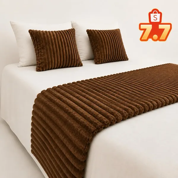 Kit Peseira Decorativa 3 Peças para Cama Casal Queen Peseira e 2 Capas de Almofadas Jogo de Cama