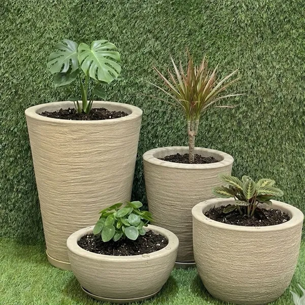 Kit 4 Vasos Texturizados Planta ​Flor Polietileno Coluna Redonda N1 N2+ Bojo N1+Bacia N1 com Prato