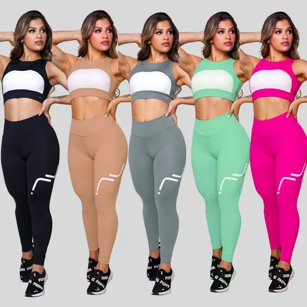 Conjunto ​Feminino Academia Suplex Poliamida Top Com Abertura e Legging Silk AVA Fitness