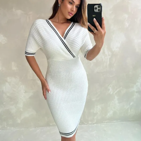 Vestido Feminino Manga Curta Canelado Gola Transpassada Verão Ombro Caído Moderno