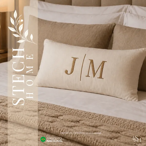 ALMOFADA DECORATIVA COM INICIAL DE CASAL PERSONALIZADA COM BORDADO PREMIUM