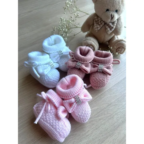 Sapatinho De Bebê Em Tricô de Linha 0 a 3 Meses Super Luxo Crochê Várias Cores