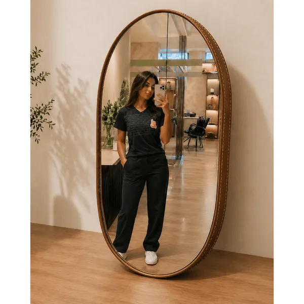 Espelho Oval 80x50 com Moldura em Couro – Decoração Moderna