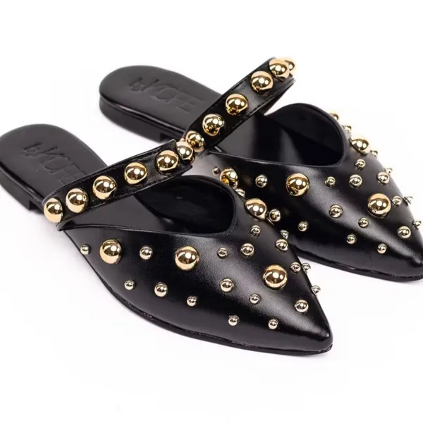 Mule Feminino Bico Fino com Tachas Douradas Conforto Premium Fashion