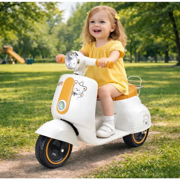 Triciclo Infantil Elétrico Avespa Scooter Maral 6V Luz e Som verde e branco