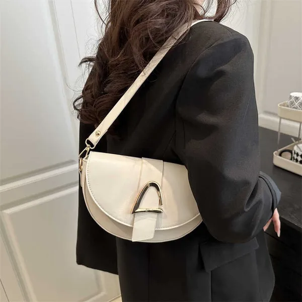Bolsa pequena feminina baguete meia lua alça de ombro e alça transversal envio imediato