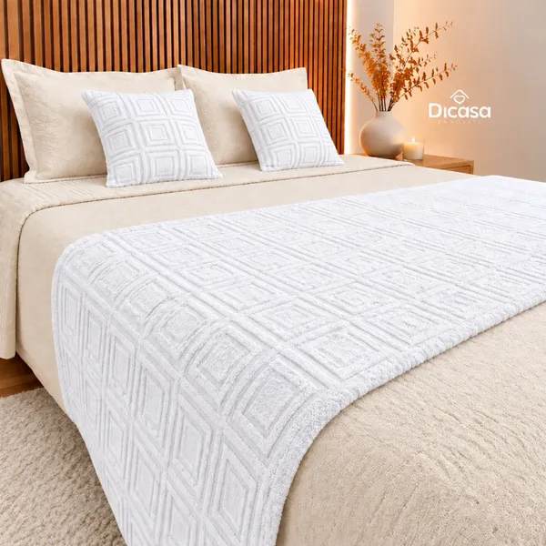 Kit 3 Peças Cama Posta 1 Peseira e 2 Capas de Almofada Decorativa Flannel Elegante Chique Casa Rica