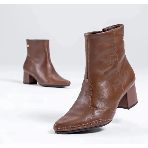 Bota Feminina Ramarim Cano Curto Salto Bloco Couro Legitimo