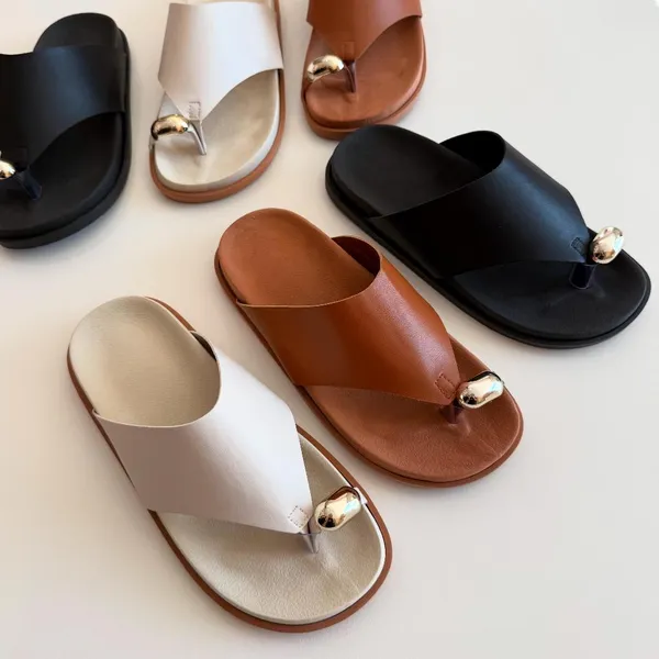 Sandalia Rasteirinha Feminina Flat Papete Leve e Confortavel Birken Detalhe Metalizado Dourado ABS