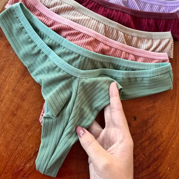 Kit Calcinha Fio Empina Bumbum Ribaninha com Forro de Algodão