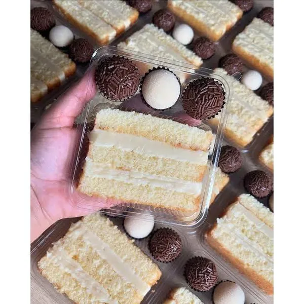 Embalagens Delícias de Festa para Fatia de Bolo/Torta + 3 Docinhos