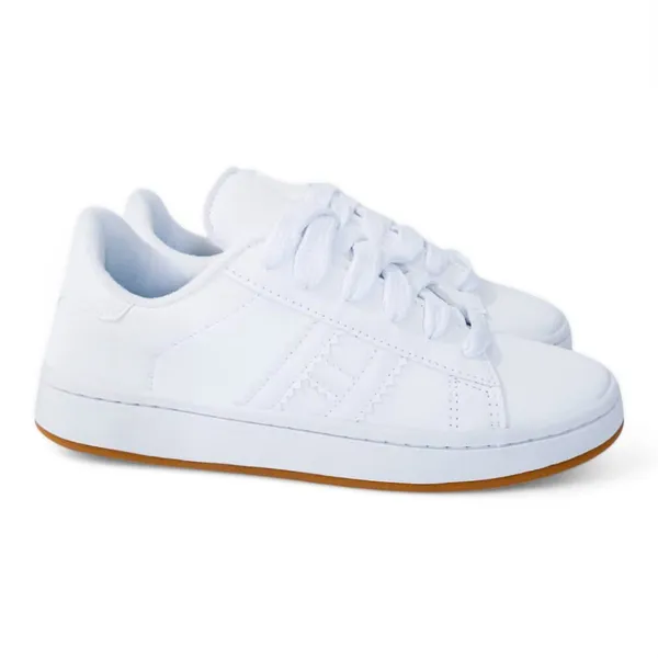 Tênis Feminino Casual: Conforto, Estilo e Versatilidade para o Dia a Dia