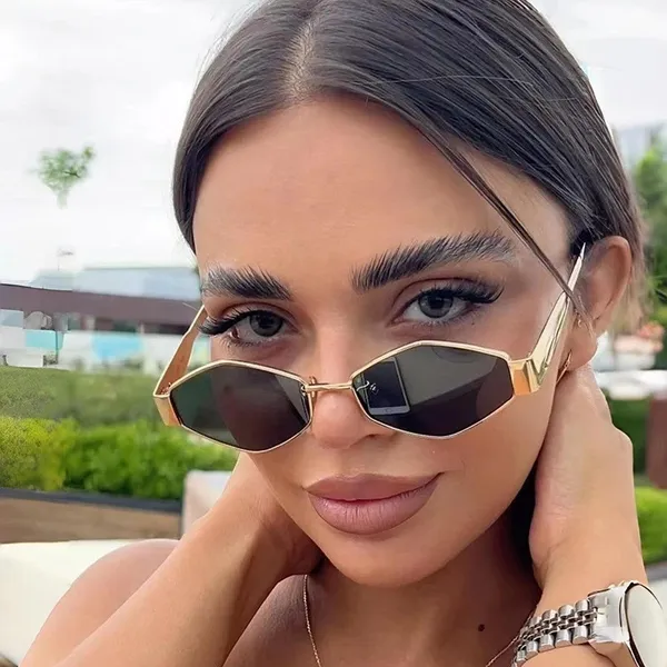 Óculos de Sol Retrô da moda Fashion UV400 Haste Dourada