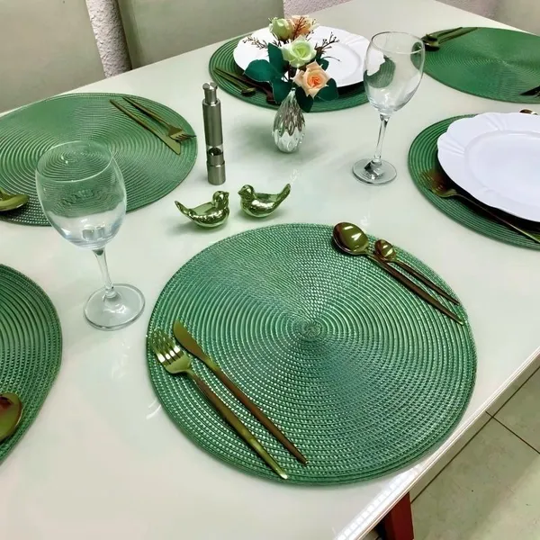 Kit 4 ou 6 Jogos Americanos Redondos para Mesa – Sousplat 38cm Elegante e Impermeável