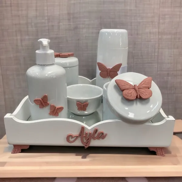 Kit higiene do Bebe porcelana Borboleta mod 2 com nome