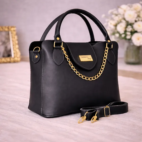 Bolsa Feminina com 3 Compartimentos Internos | Alça Transversal Ajustável e Corrente