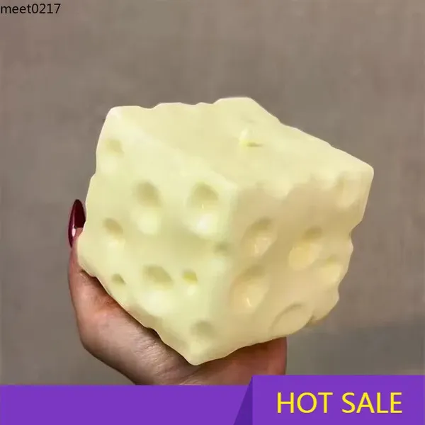 Mais Novos Brinquedos Moles De Queijo , Bolas Sensoriais De Alívio De Estresse De Recuperação Lenta Para Crianças Natal