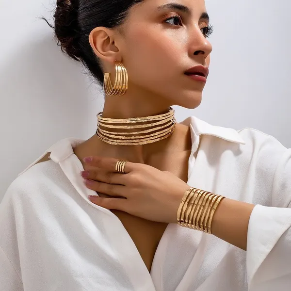 Conjunto de Joias Femininas Luxo 4 Peças Gargantilha + Brinco + Pulseira + Anel Banhado a Ouro/Prata Elegante