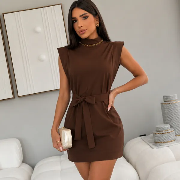 Vestido Feminino Curto de Alfaiataria Gola Alta com Cinto Ombros Estruturados para Festa P ao GG