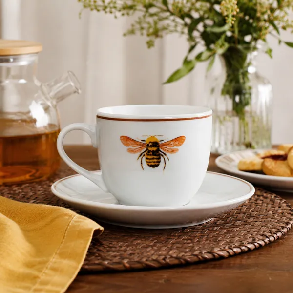 Xícara e Pires para Café Abelha em Porcelana 80ml – L’Hermitage